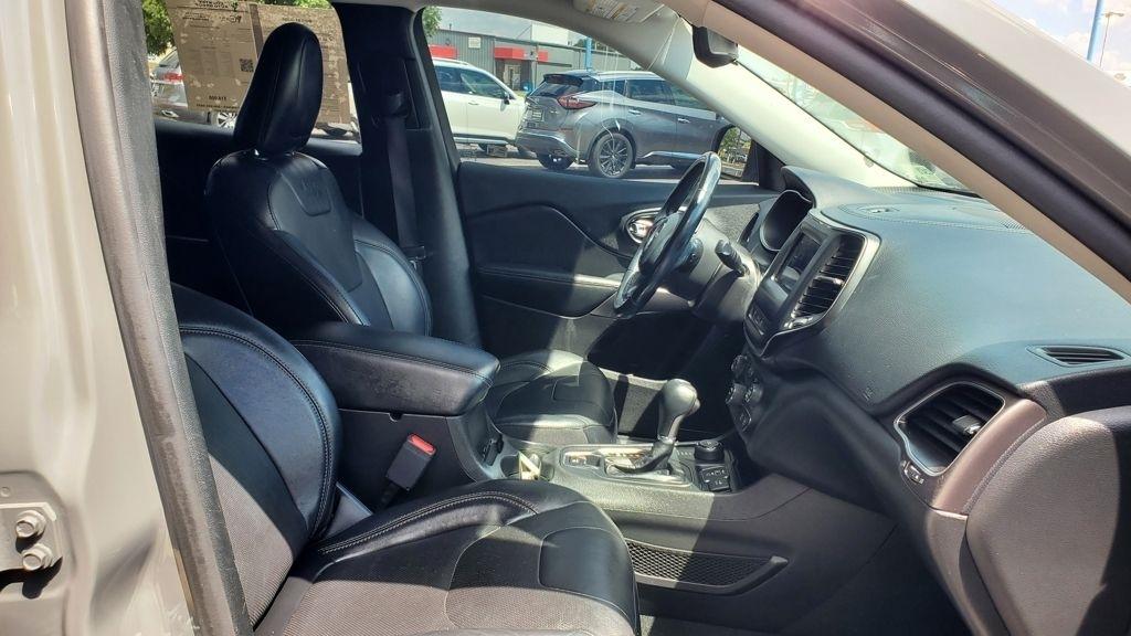 Jeep Cherokee  2021