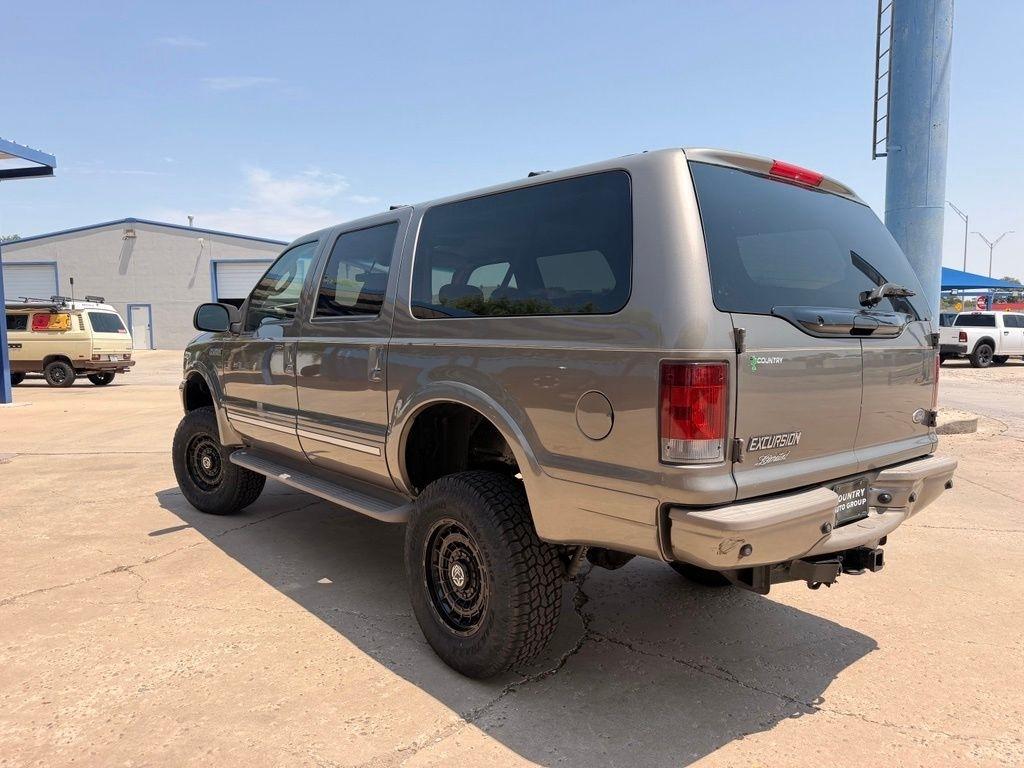 Ford Excursion  2003