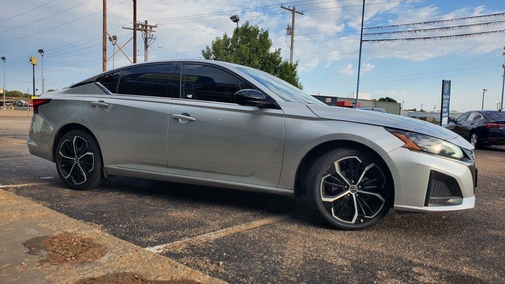 Nissan Altima  2023