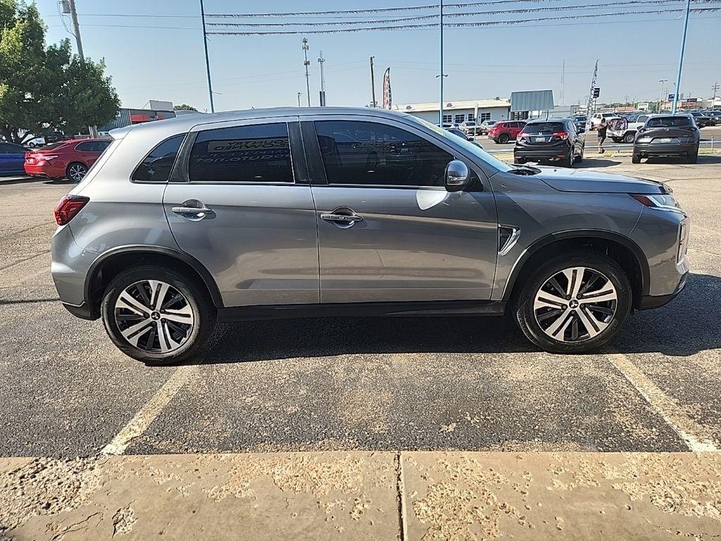 Mitsubishi Outlander Sport  2025