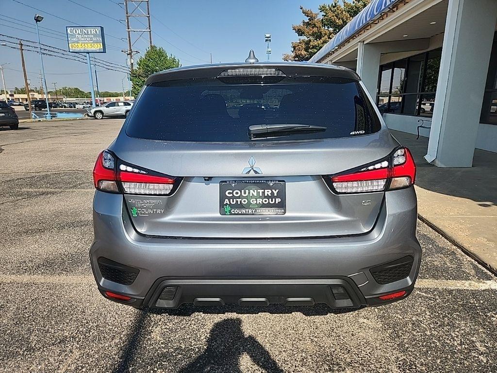 Mitsubishi Outlander Sport  2025