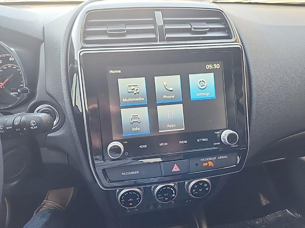 Mitsubishi Outlander Sport  2025