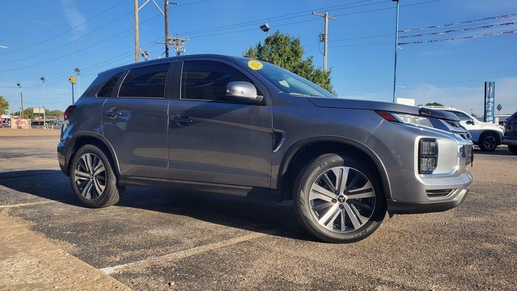 Mitsubishi Outlander Sport  2025