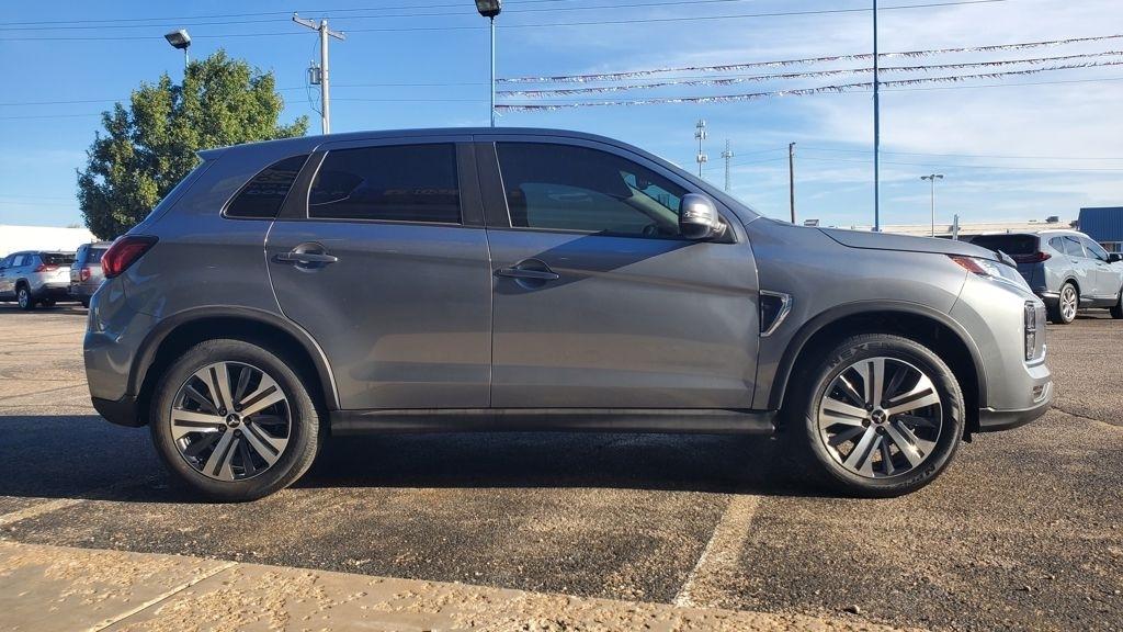 Mitsubishi Outlander Sport  2025