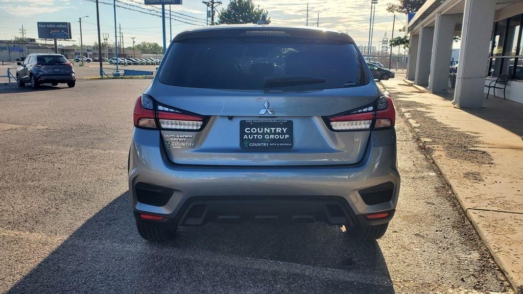 Mitsubishi Outlander Sport  2025