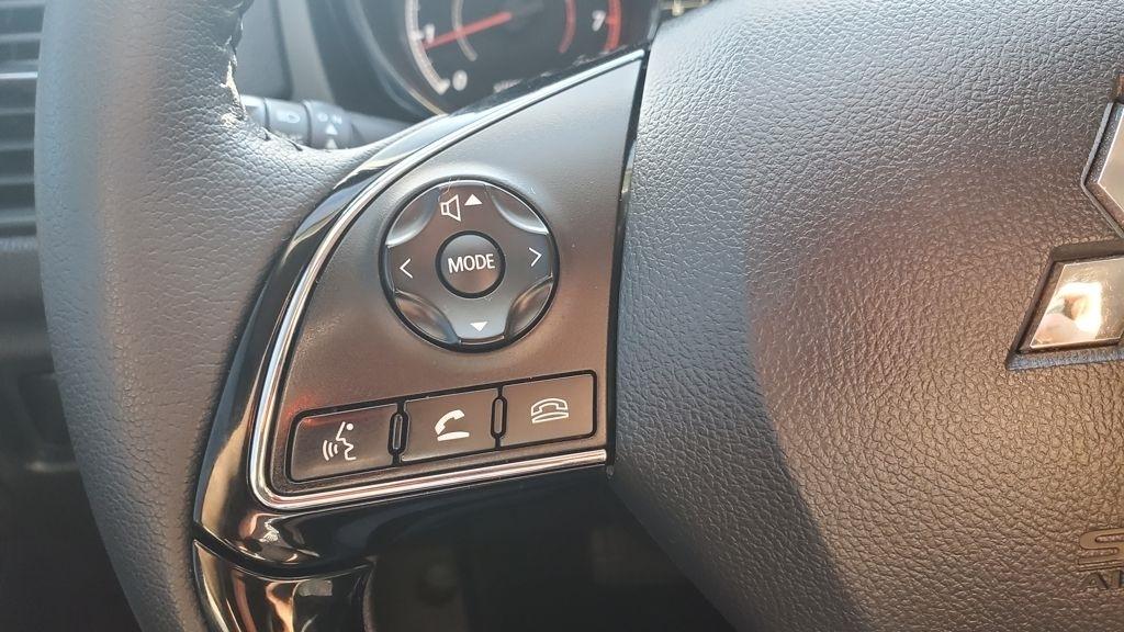 Mitsubishi Outlander Sport  2025