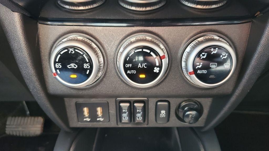 Mitsubishi Outlander Sport  2025