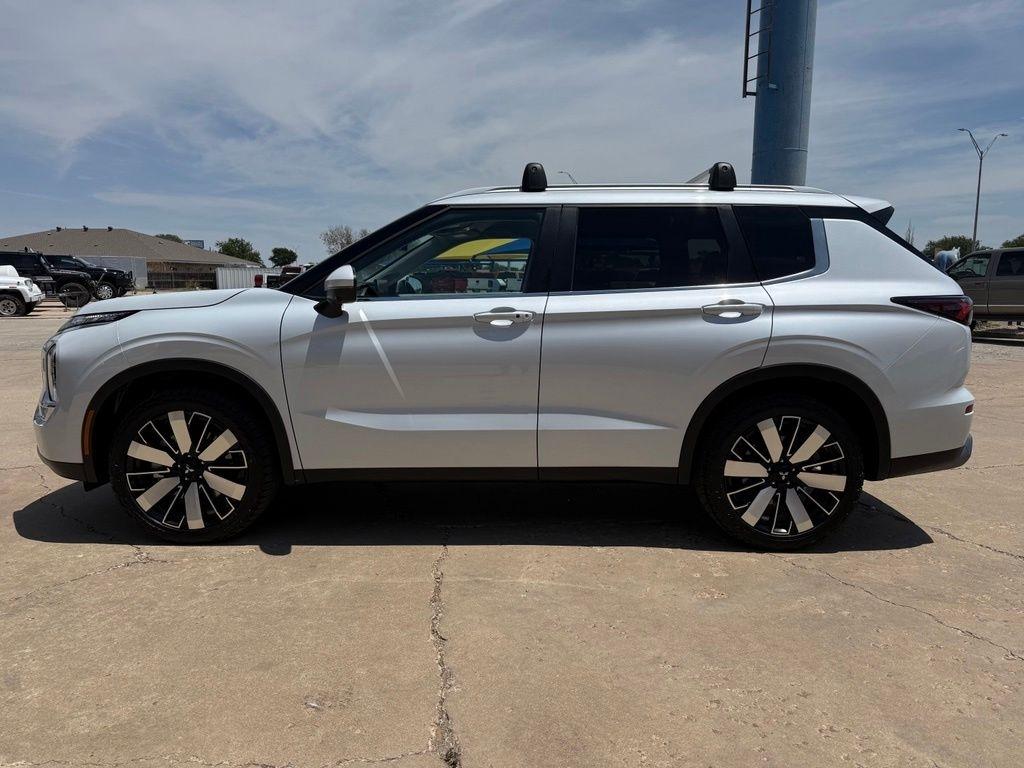 Mitsubishi Outlander  2025