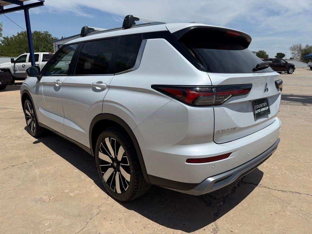 Mitsubishi Outlander  2025