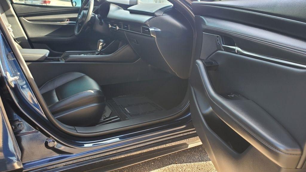 Mazda MAZDA3  2025