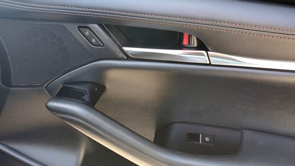 Mazda MAZDA3  2025