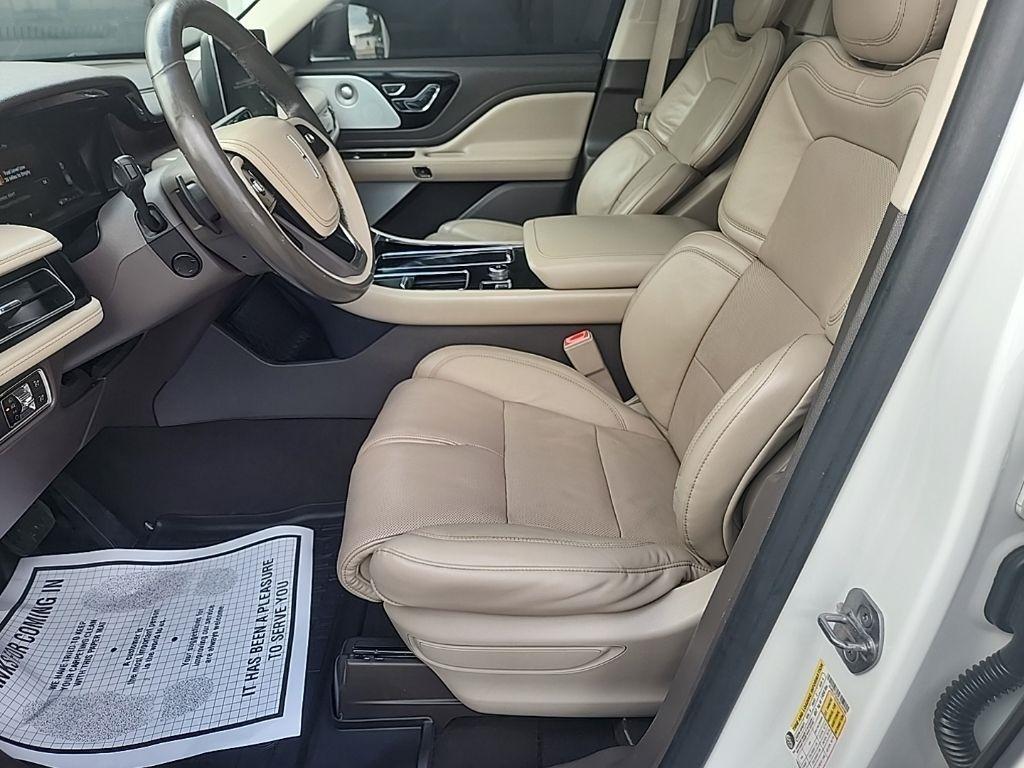 Lincoln Aviator  2020