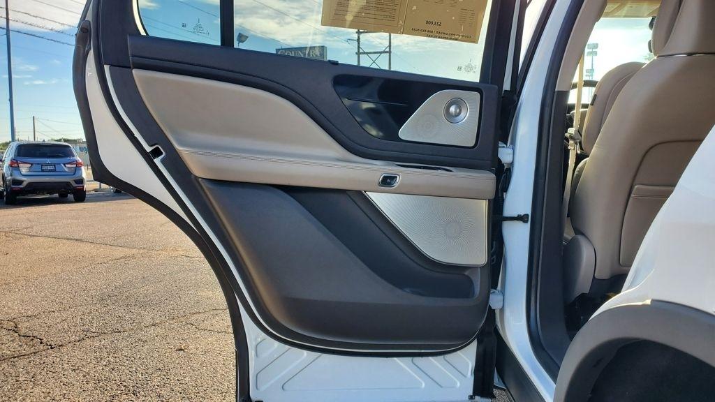 Lincoln Aviator  2020
