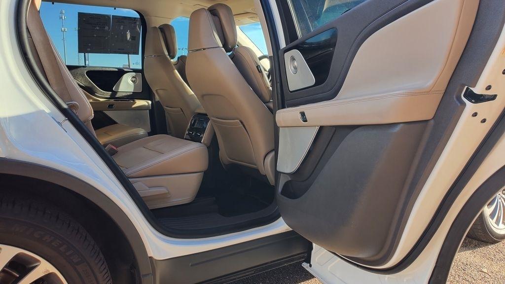 Lincoln Aviator  2020