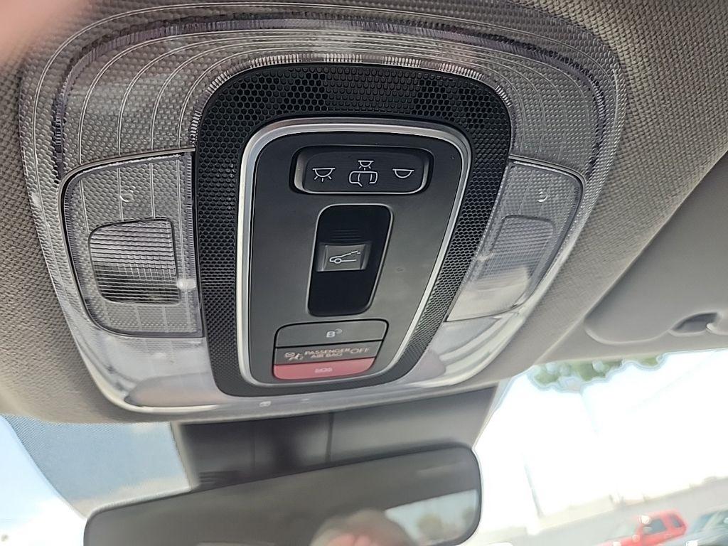Hyundai Elantra  2024