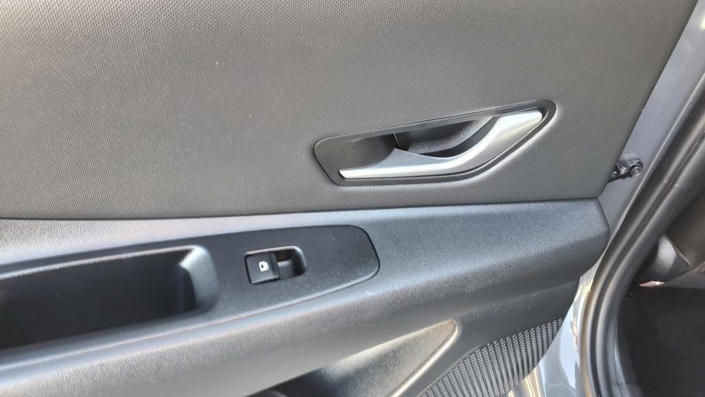 Hyundai Elantra  2024