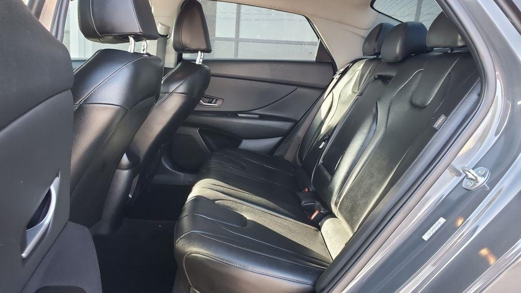 Hyundai Elantra  2024