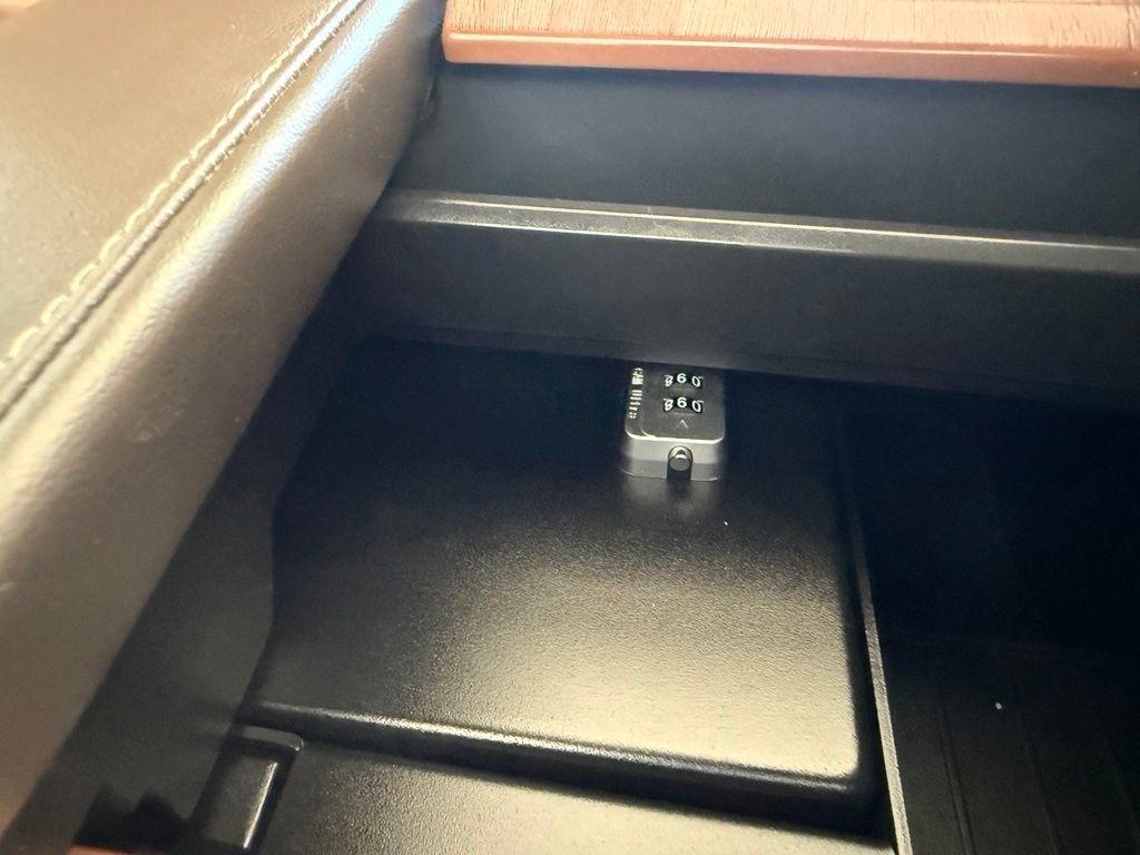 Toyota Tundra  2023