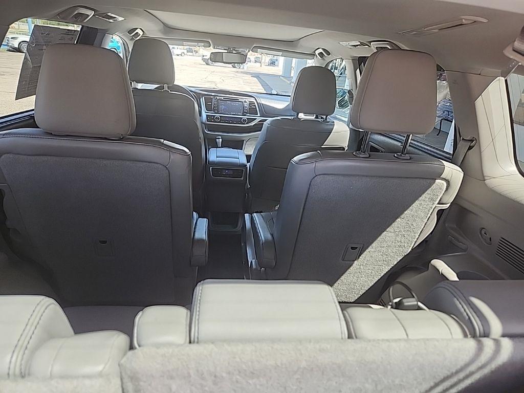 Toyota Highlander  2015