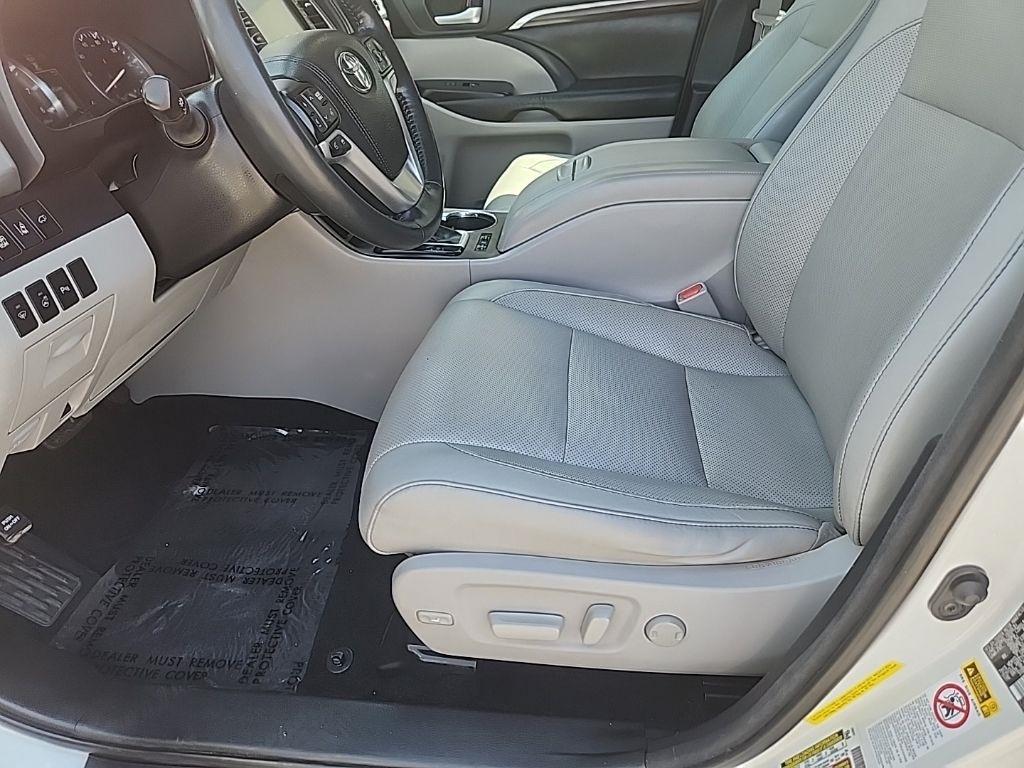 Toyota Highlander  2015