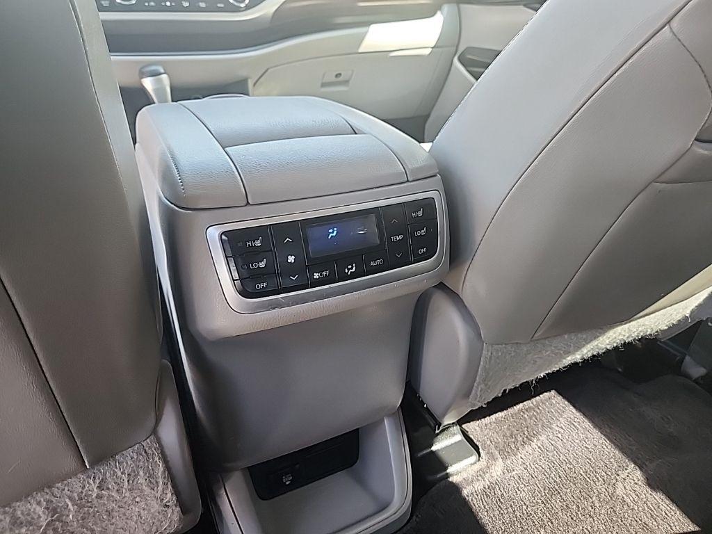 Toyota Highlander  2015