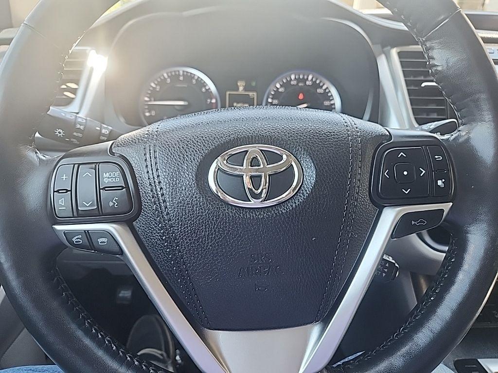 Toyota Highlander  2015