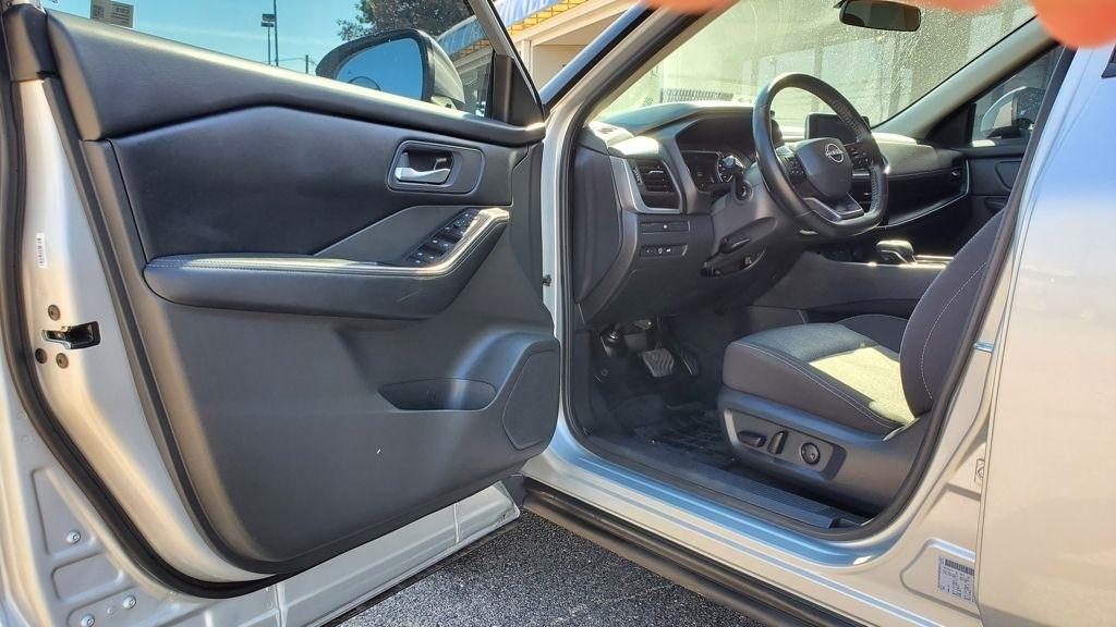 Nissan Rogue  2025