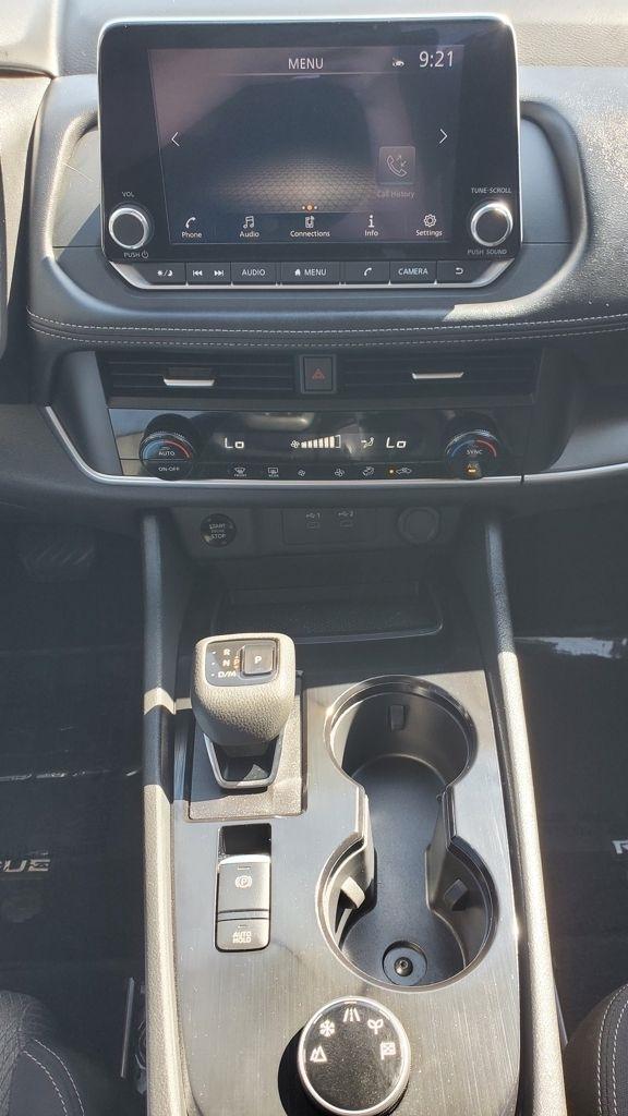 Nissan Rogue  2025