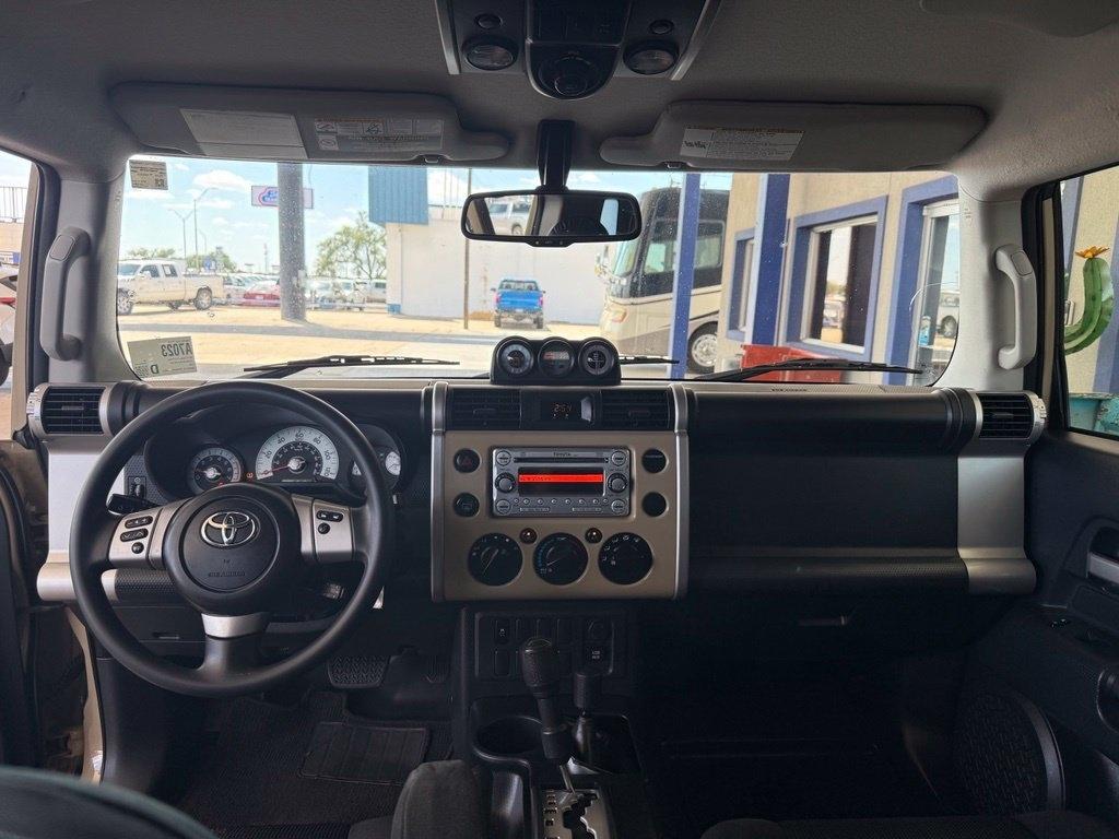 Toyota FJ Cruiser  2014