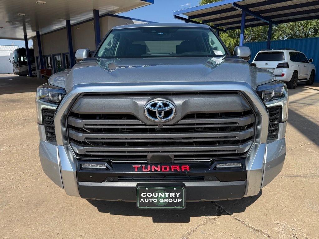 Toyota Tundra  2024