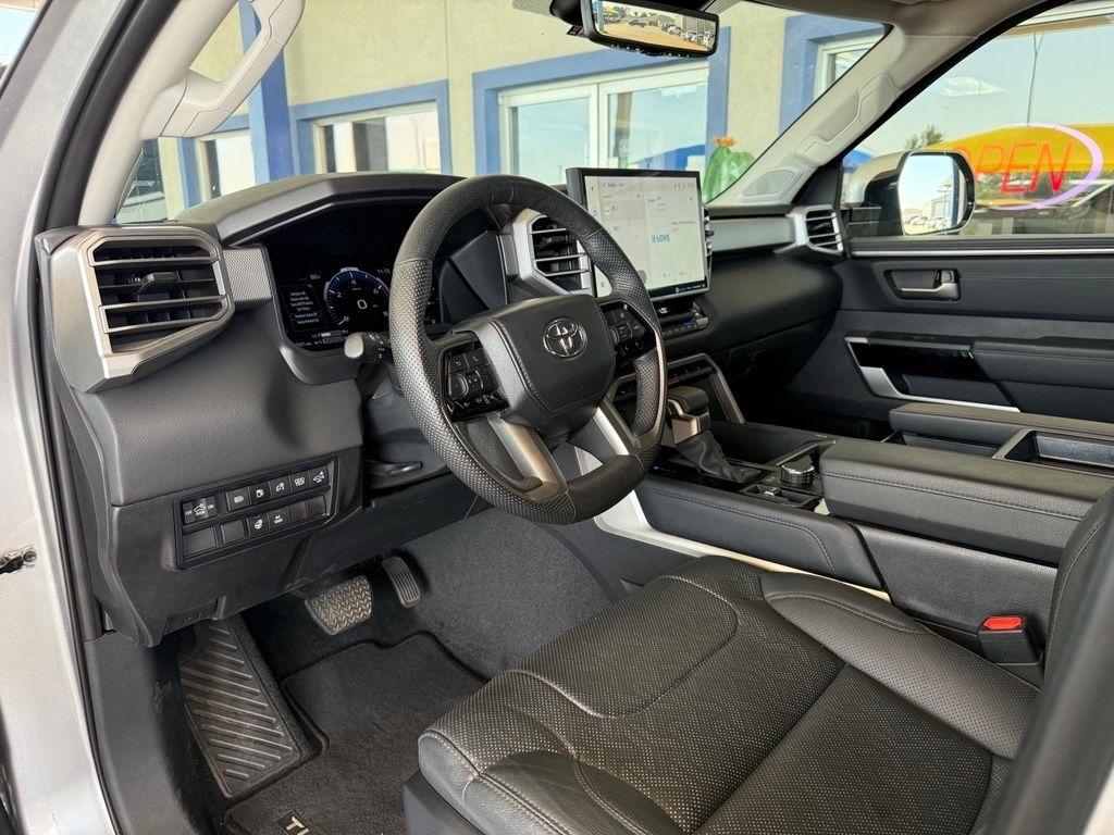 Toyota Tundra  2024