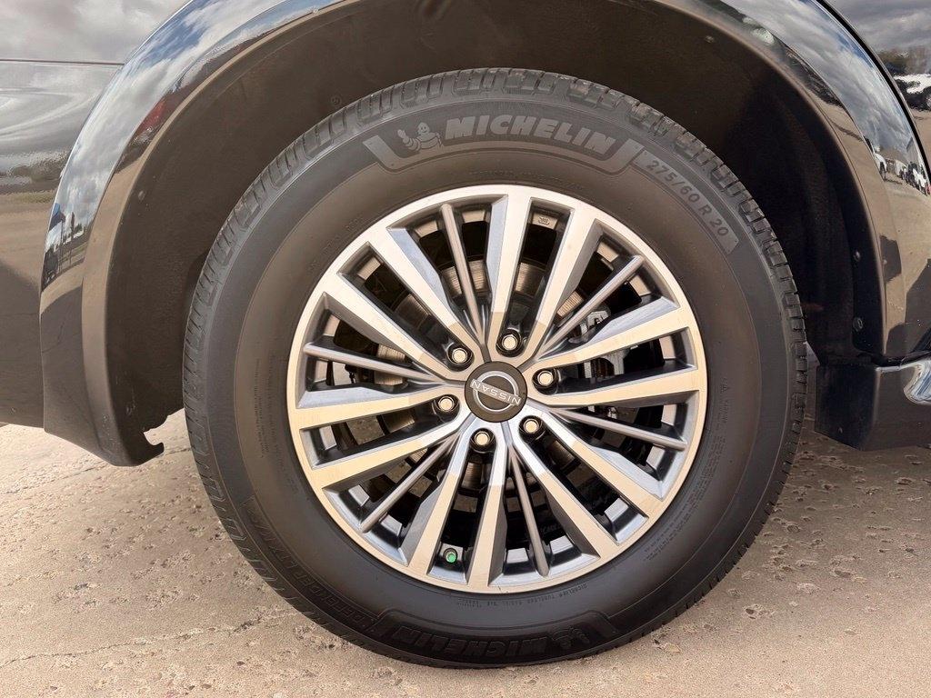 Nissan Armada  2022