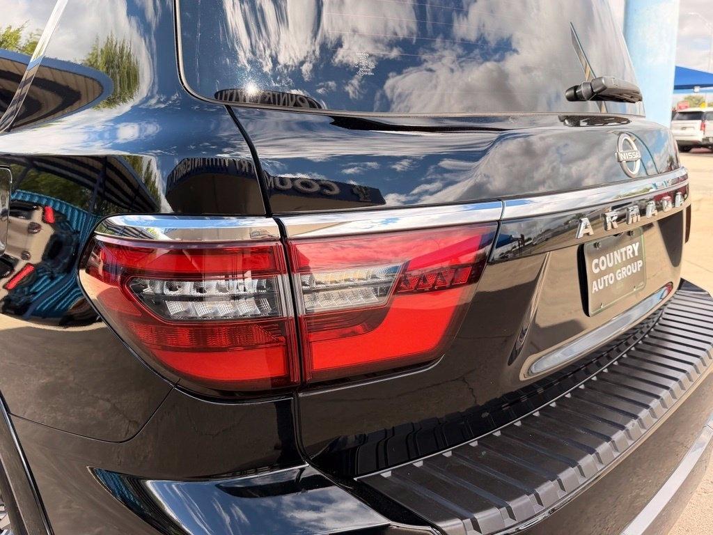Nissan Armada  2022