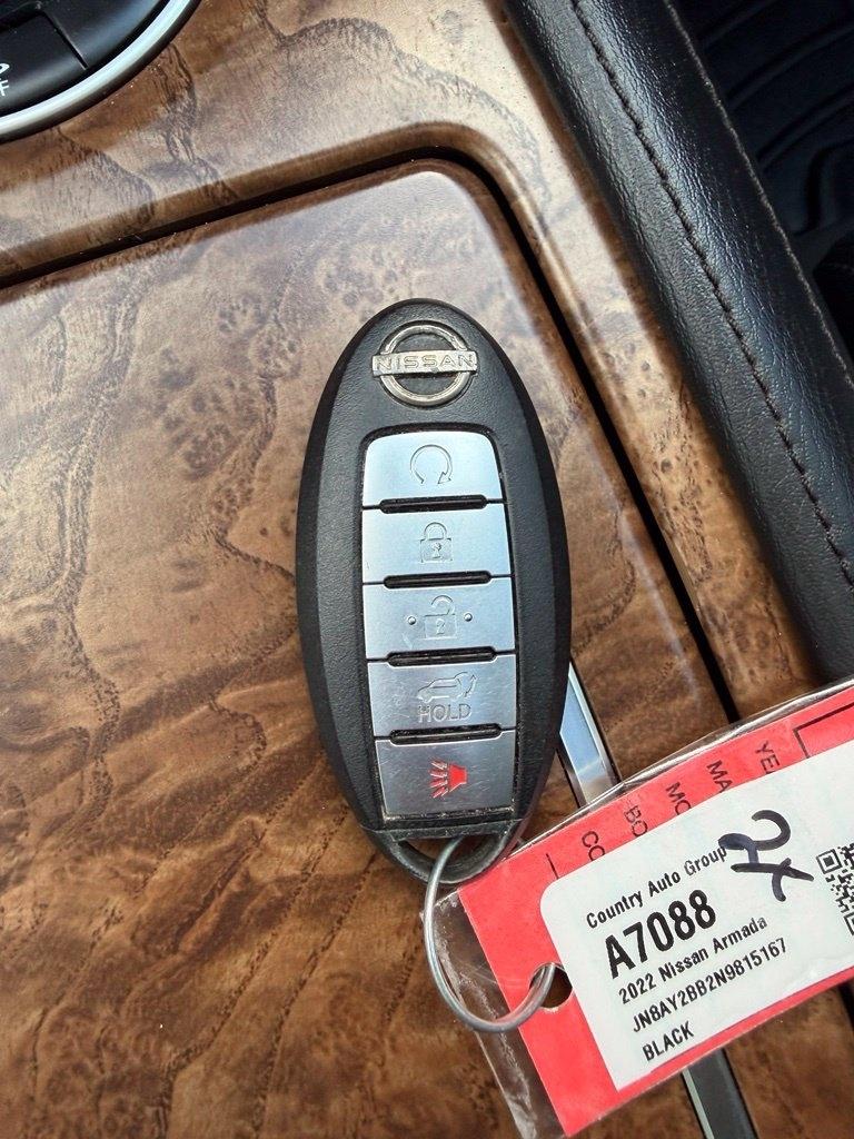 Nissan Armada  2022
