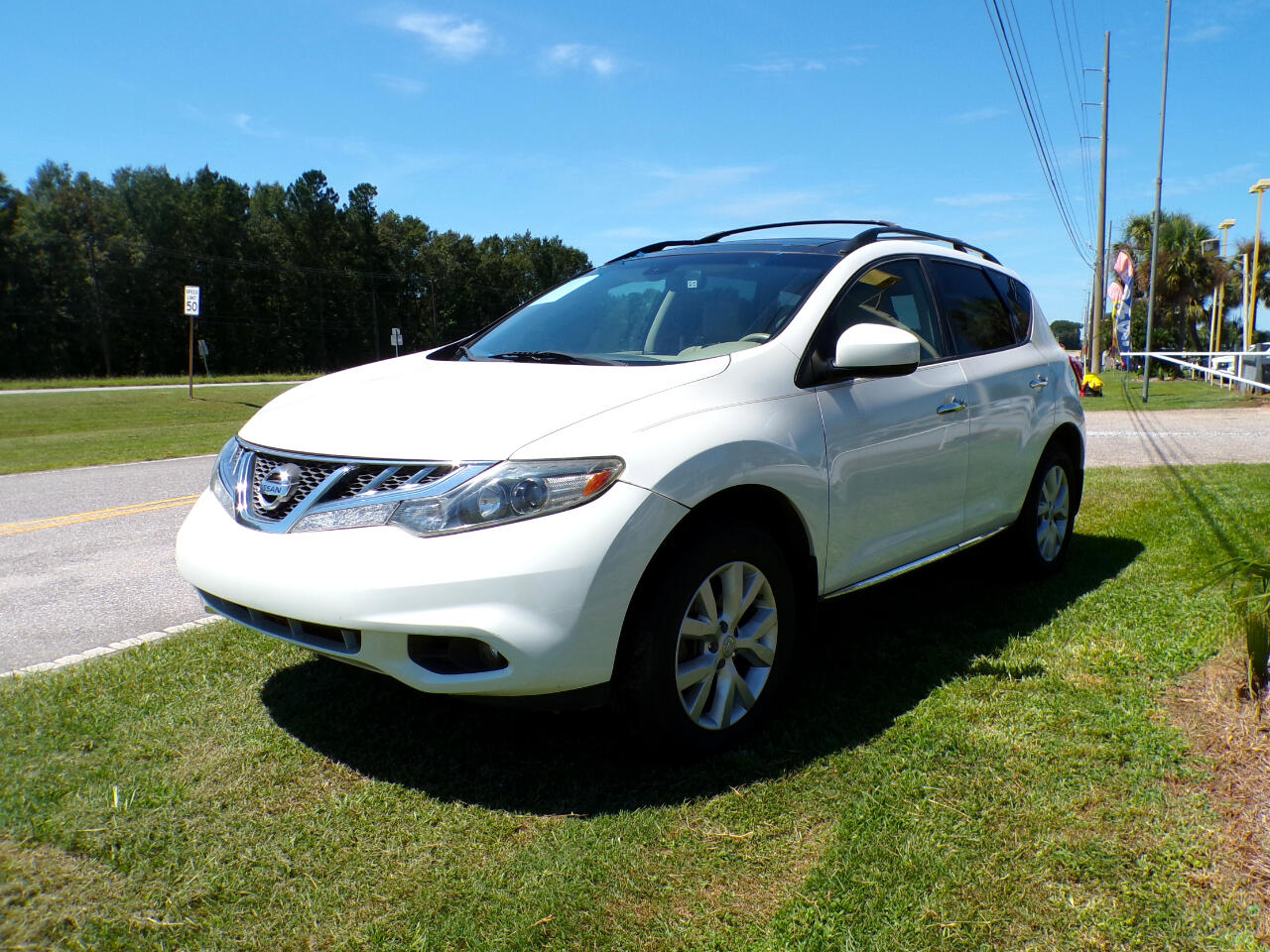 2013 Nissan Murano SV photo 3
