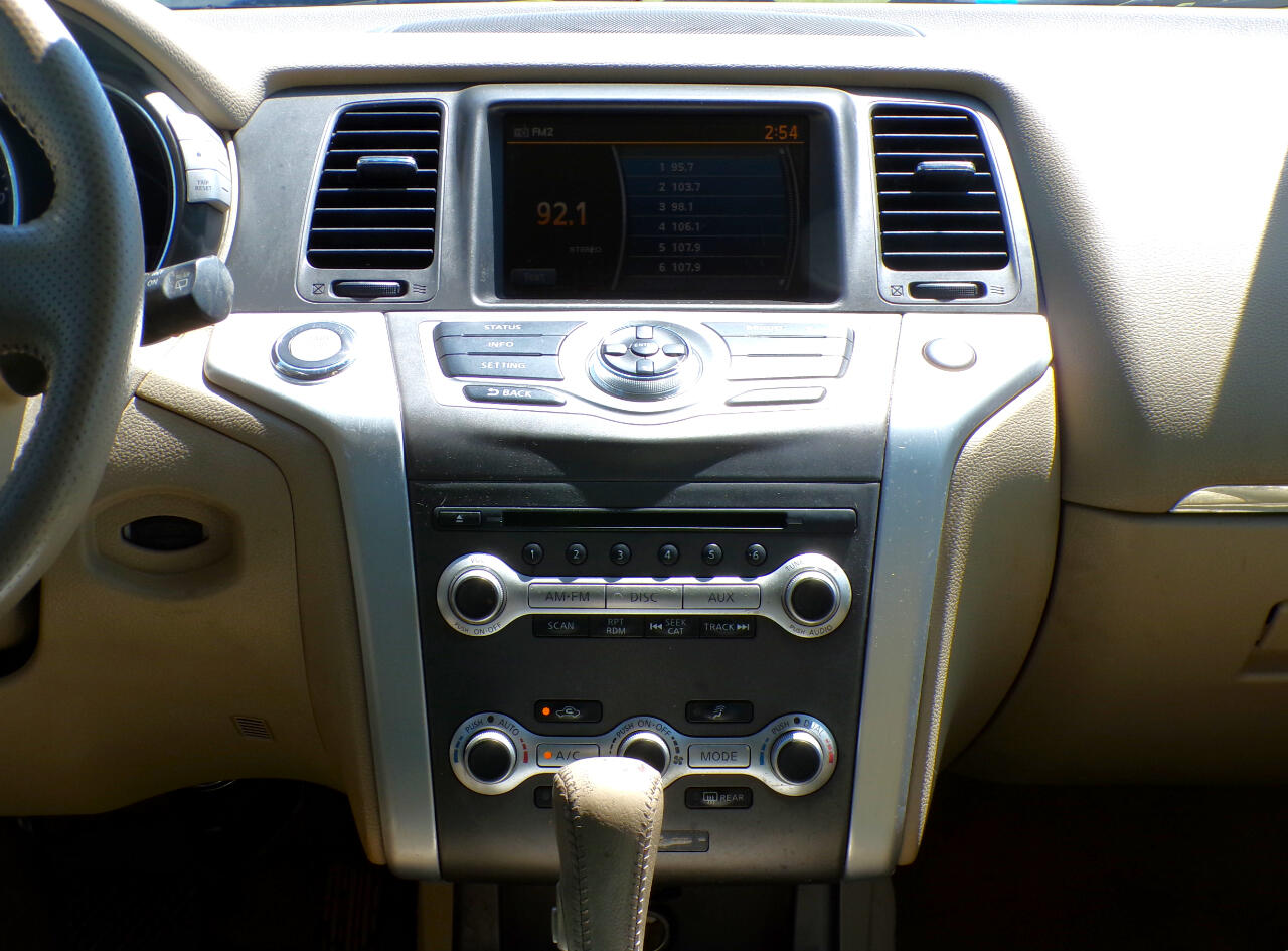 2013 Nissan Murano SV photo 13