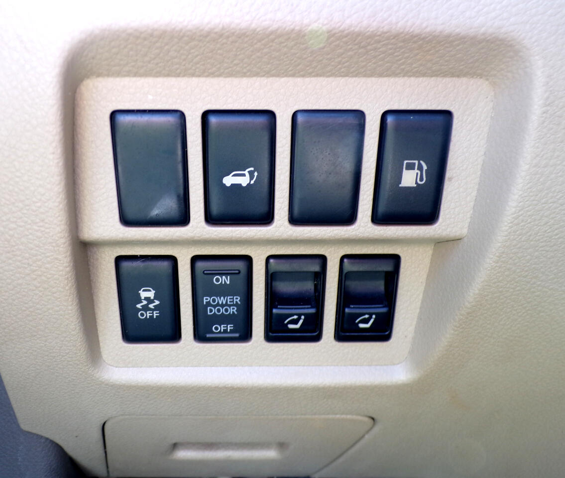 2013 Nissan Murano SV photo 18
