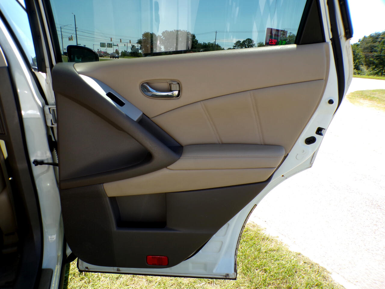 2013 Nissan Murano SV photo 29