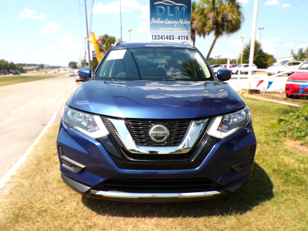 2018 Nissan Rogue SV photo 2