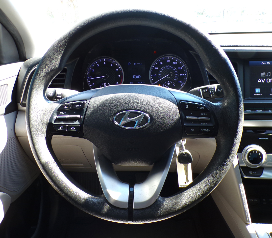 Hyundai Elantra SEL 2019