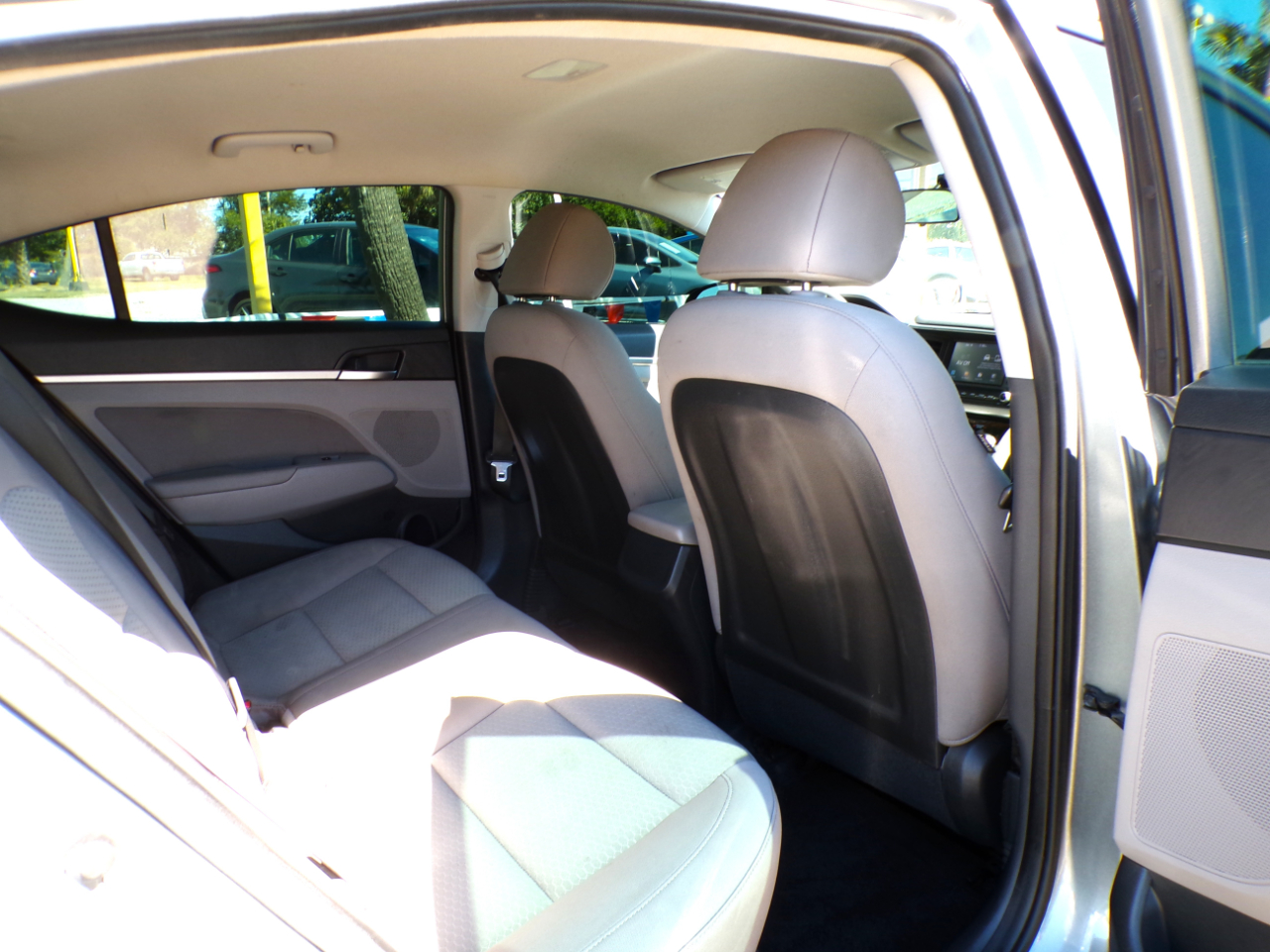 Hyundai Elantra SEL 2019