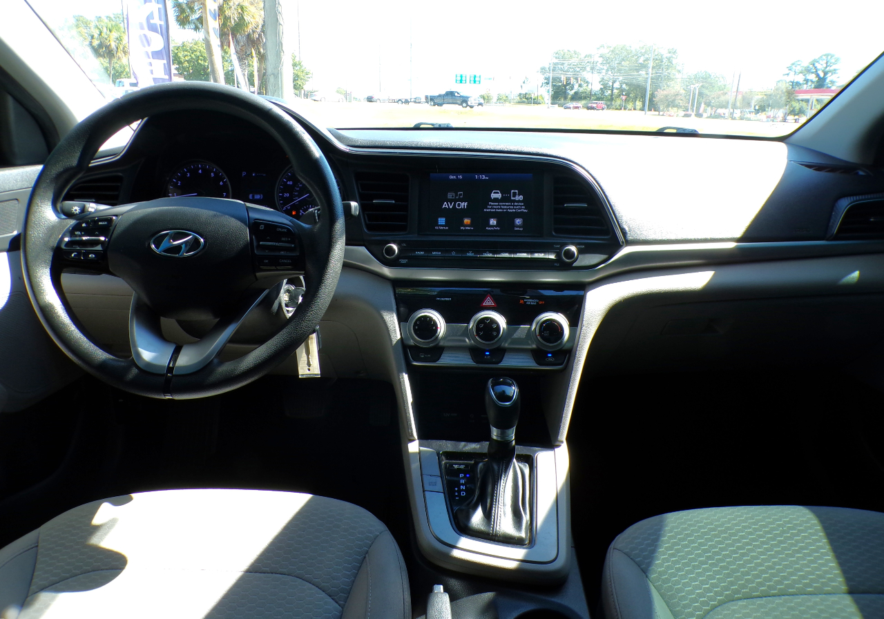 Hyundai Elantra SEL 2019