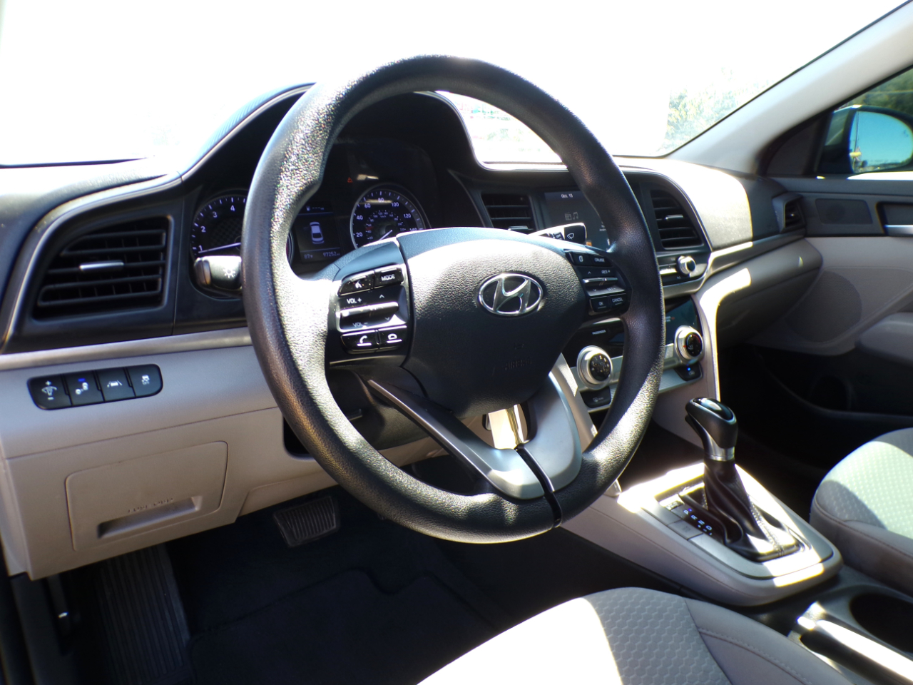 Hyundai Elantra SEL 2019