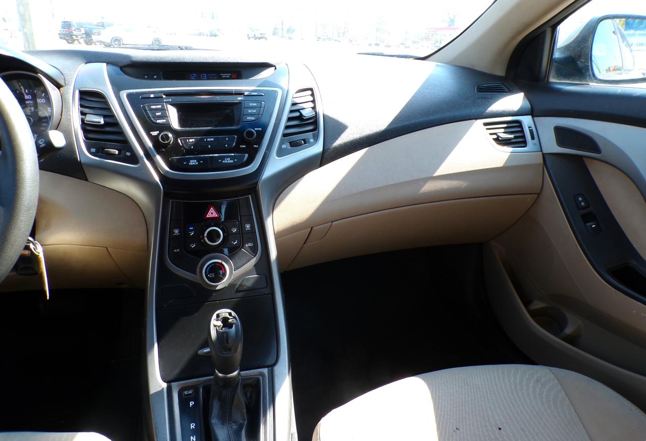 Hyundai Elantra SE 2014