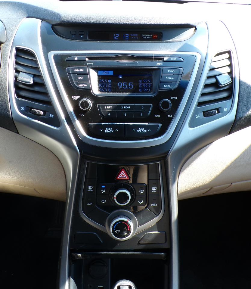 Hyundai Elantra SE 2014