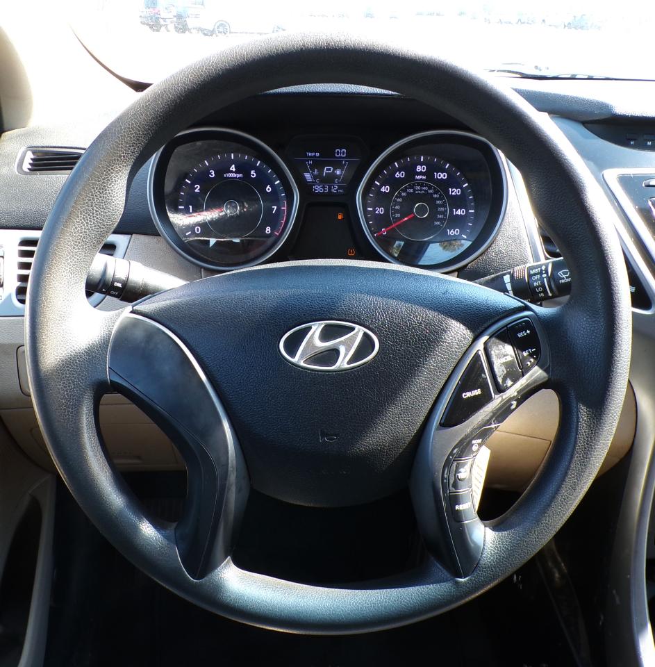 Hyundai Elantra SE 2014