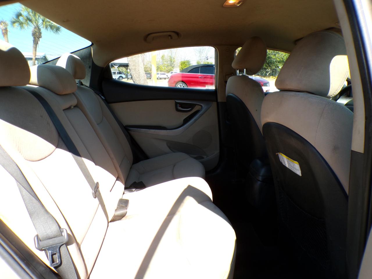 Hyundai Elantra SE 2014