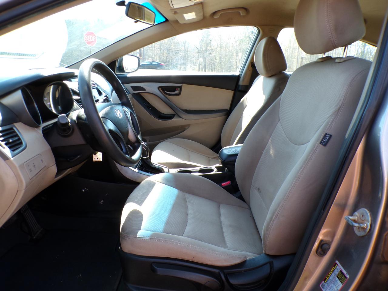 Hyundai Elantra SE 2014