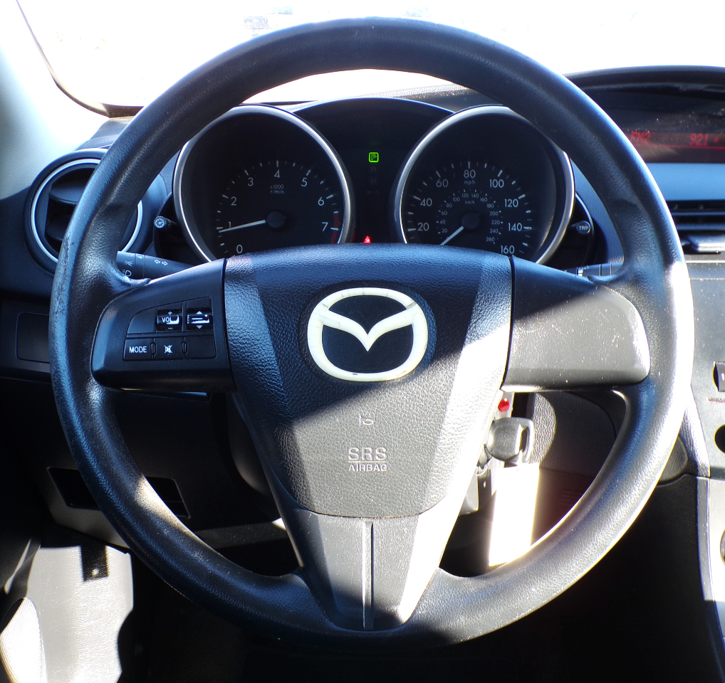 Mazda MAZDA3 i Sport 4-Door 2011