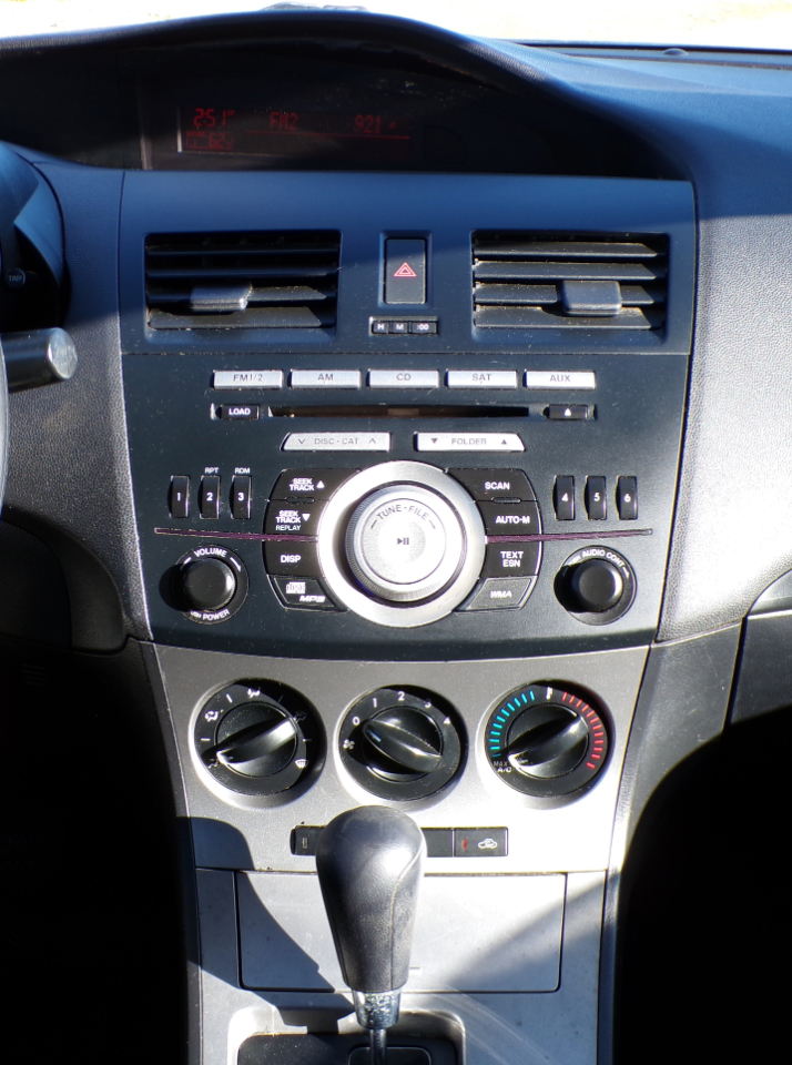 Mazda MAZDA3 i Sport 4-Door 2011